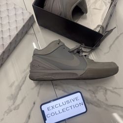 Nike Zoom Kobe 4 Fade To Black  Mamba Collection 