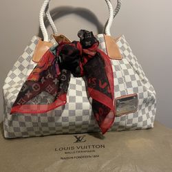 Handbags 