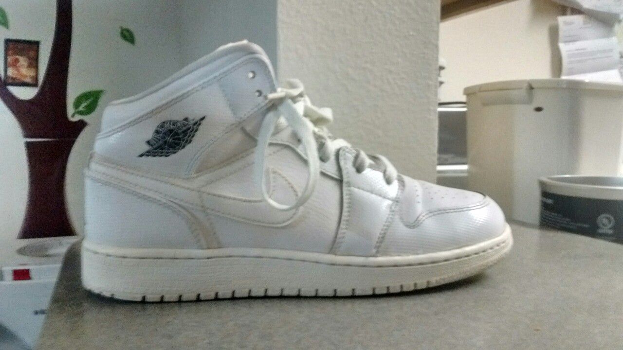 Air Jordan 1'Triple White' Sneakers - Size 5.5Y