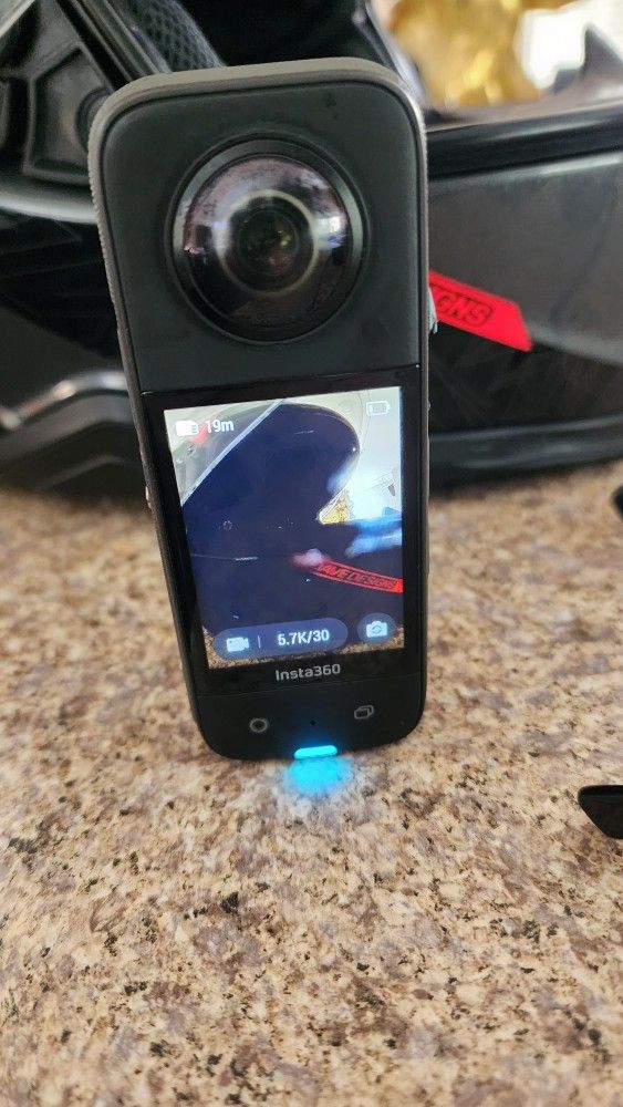 Insta360 X3