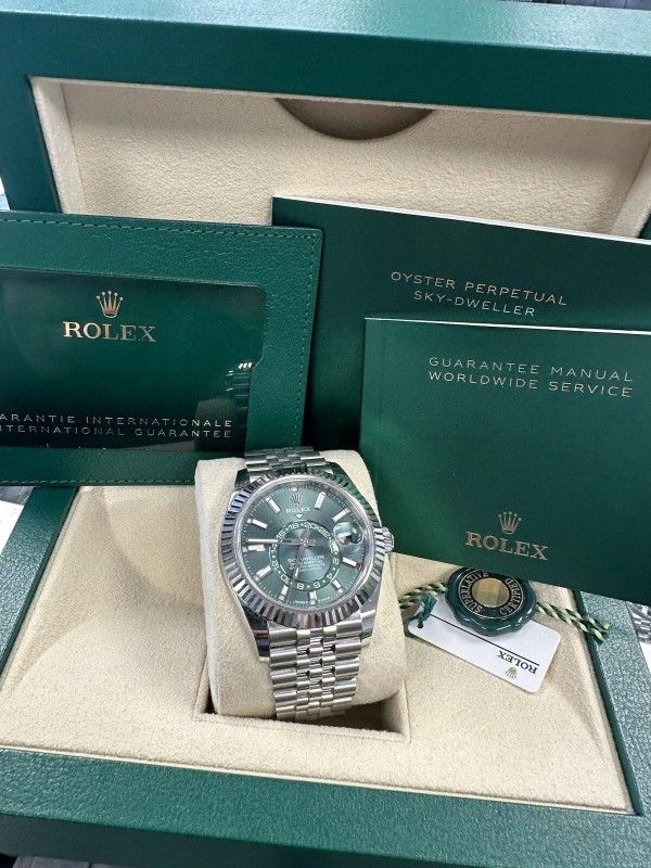 Rolex Sky-Dweller Mint Green Dial -Full Set Reference : 336934 *Unworn*
