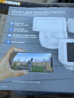 Flood Light Security Camera Wi-Fi 1080p HD
