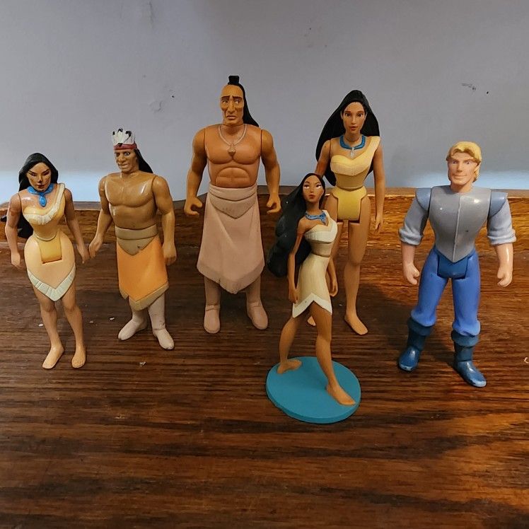 Disney Pocahontas Figure Bundle