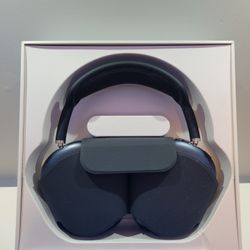 AirPods Maxes 