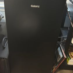 Mini Fridge Galanz