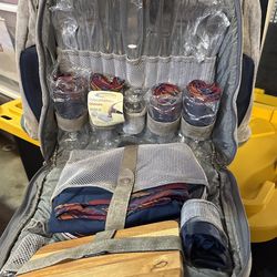 Concepts 4 Person Picnic Backpack