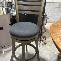 24" Counter Height Swivel Stool