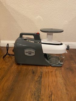Tribest Green Star Pro Juicer with Accessories