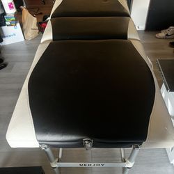 Portable Black And White Massage Table 