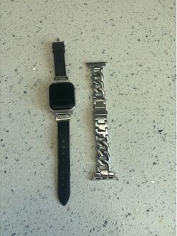 apple watch SE 40mm with two bands like new