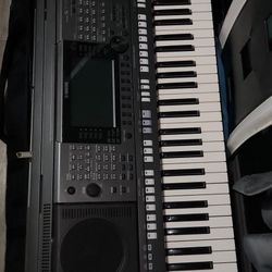 Yamaha PSR-S770