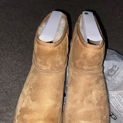 Neumel Uggs 