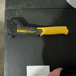 Dewalt Hammer Tacker