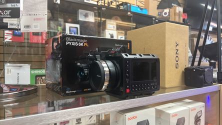 Blackmagic Pyxis 6K PL.  New other