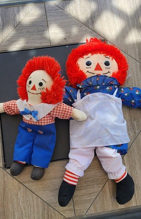 vintage 1980s 1970s Raggedy Ann and Andy plush dolls collectibles