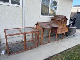 Wooden Chicken Coop with Run and Pen