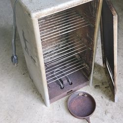 Vintage Outers Elec Hickory Smoker