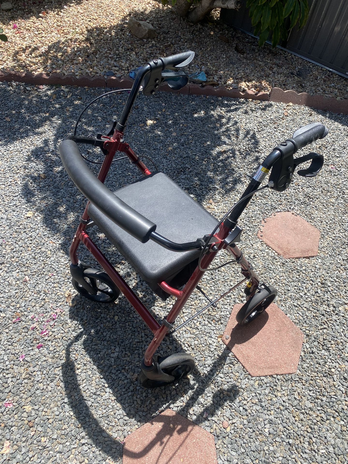 Walker/seat With Brakes