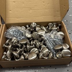 Cabinets knobs