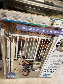 Baby gate or pet gate