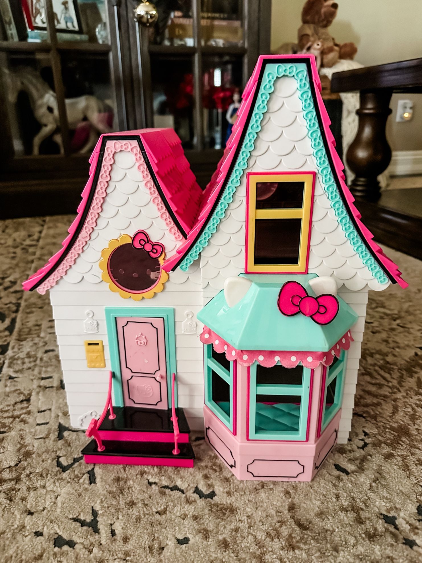 Sanrio Hello Kitty & Friends Dollhouse Play House