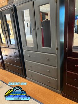 Grey tall wardrobe closet ropero armoire Nuevo new