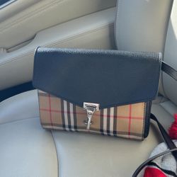 Burberry Purse 