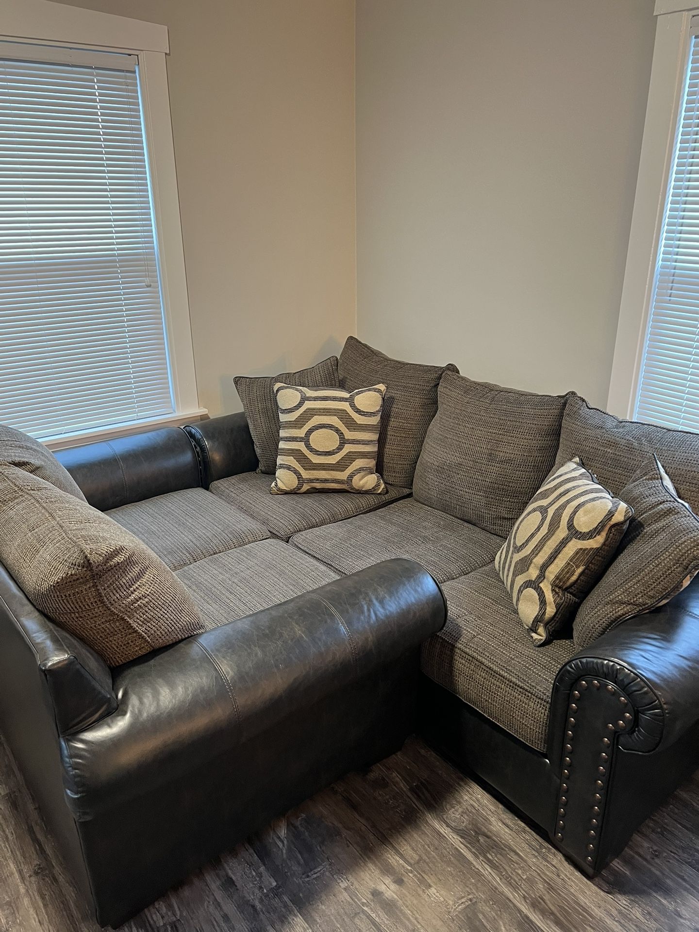 COUCHES FOR SALE for Sale in Chicago, IL OfferUp
