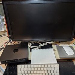 2018 Mac Mini With keyboard, Mouse & Monitor