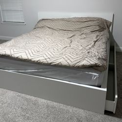 Ikea MALM high bed frame/4 storage boxes King white/Luröy Article no: 891.759.73