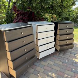 NEW FIVE DRAWER DRESSERS IN ALL COLORS‼️
