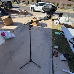 Sturdy Solid Mic Stand 