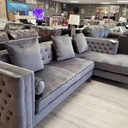 Limited time offer: exclusive deals on sectionals| Finance and delivery available!