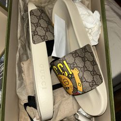 Gucci Slides