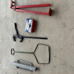 Barb Wire Fence Building Kit 