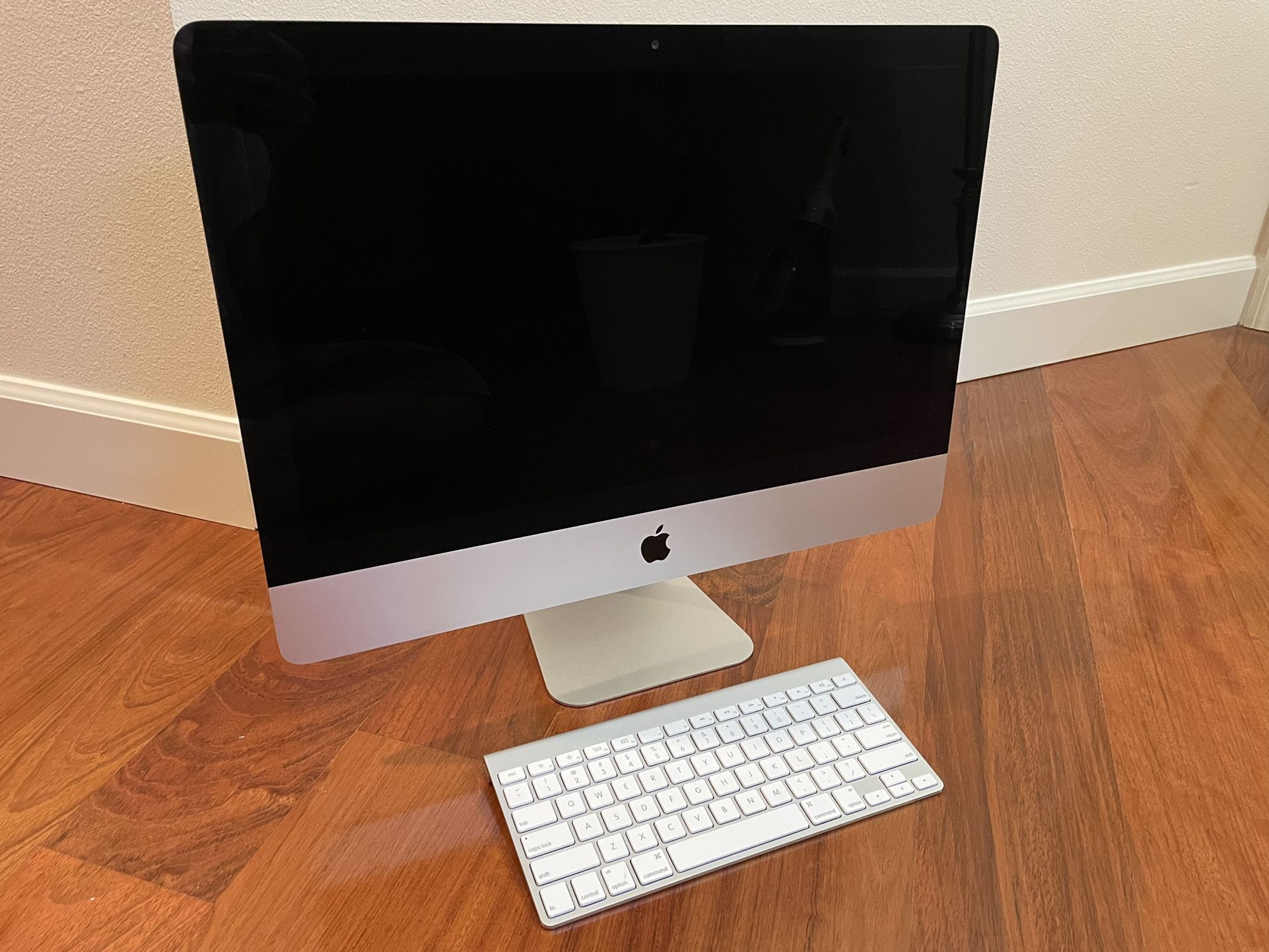 iMac 21.5” Late 2012 Core i5 1TB HDD Excellent Condition