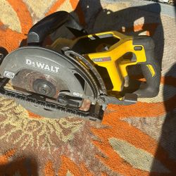 Dewalt Saw
