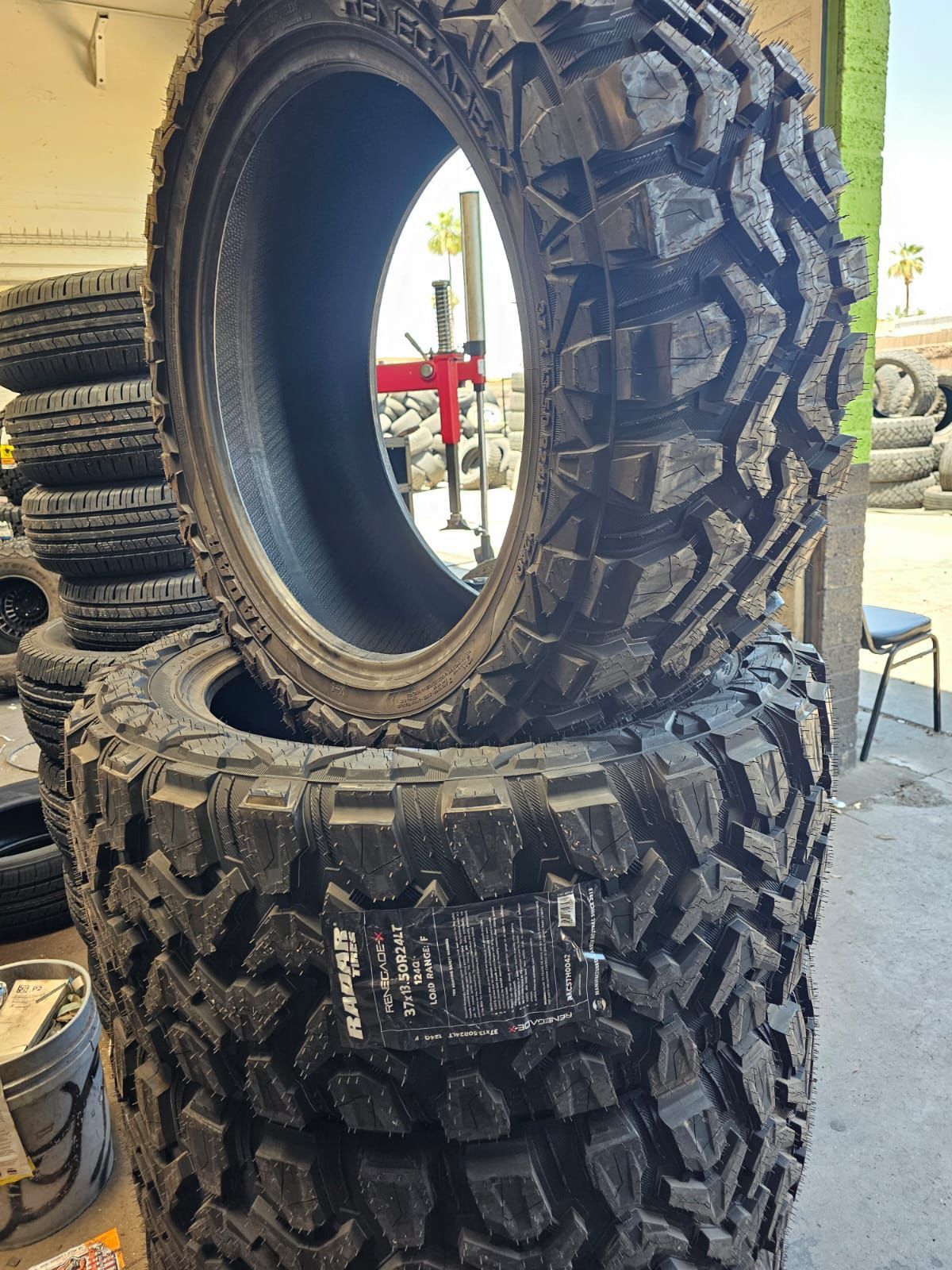 Set Of New Tires RADAR RENEGADE 37 1350 24LT