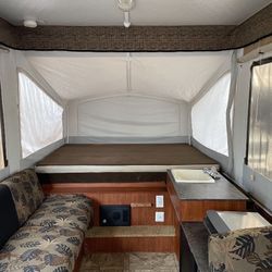 2012 Pop Up Camper