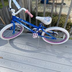 Girls bike