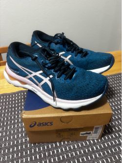 Women's Running Shoes