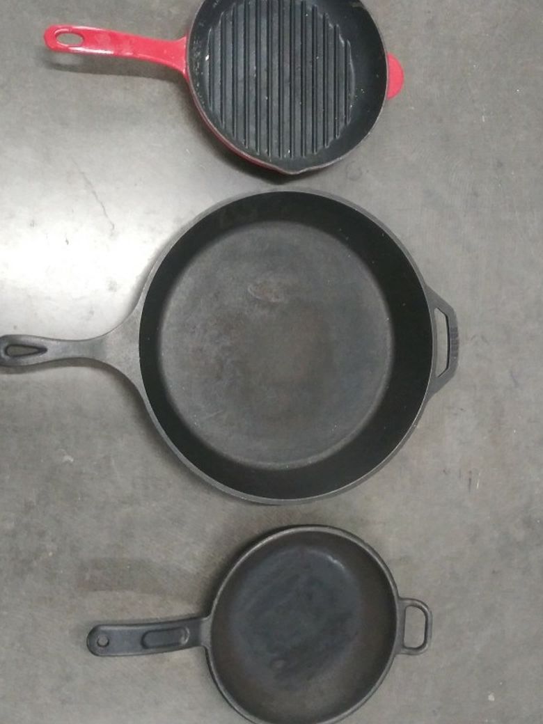 Cast Iron Pans. Tempe Area. 