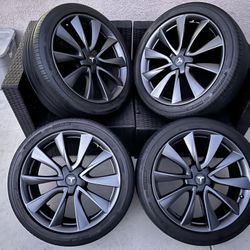 20’ Inch Tesla Charcoal Gray Stiletto Wheels “OEM” With Hankook “EV Sound Absorber” Tires 5x114 Bolt Pattern 