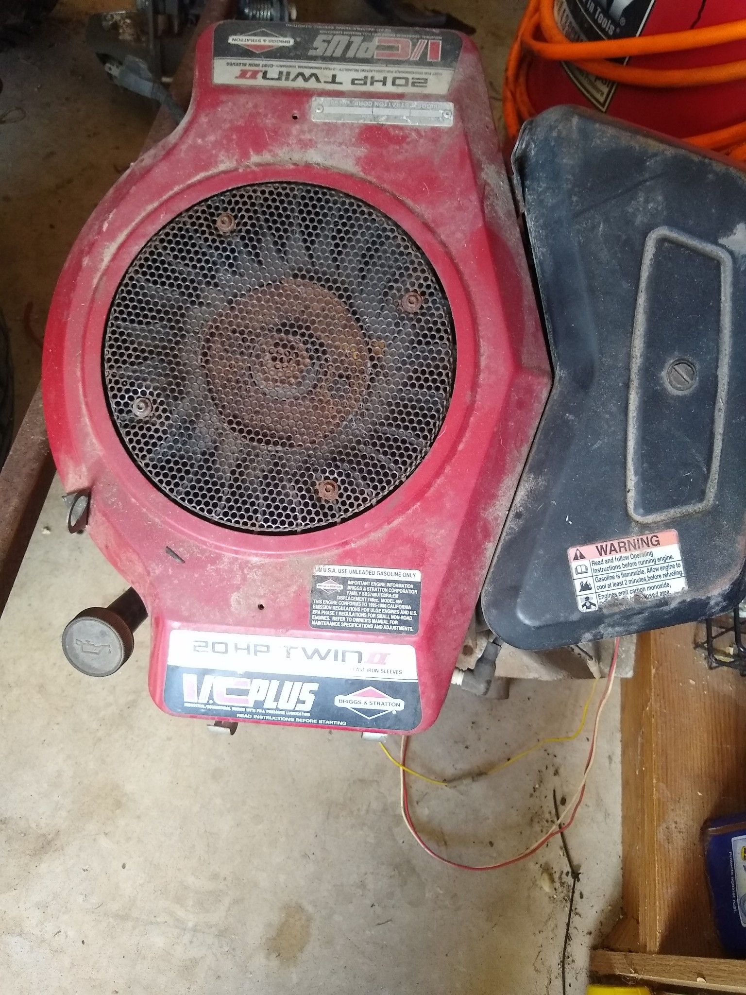 20hp opposed twin Briggs and Stratton engine