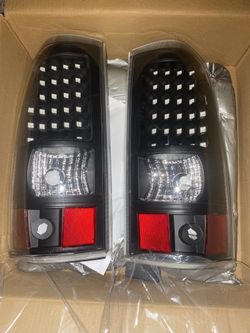 2003-2006 Chevy Silverado Headlights 