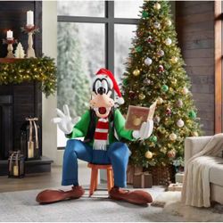 Disney Christmas Goofy