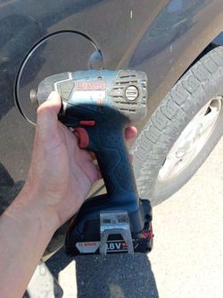 18v 1/4in Bosch Impact Drill with Battery & Charger