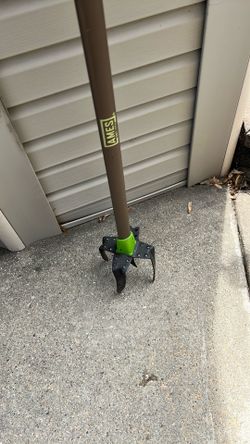 Ames Bulb Planter Garden Bush