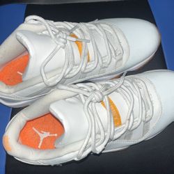 Jordan 11 Low Bright Citrus 