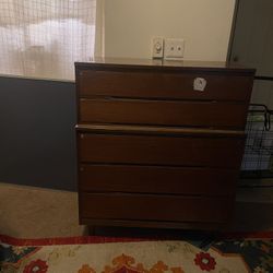 Free (older) wood dresser